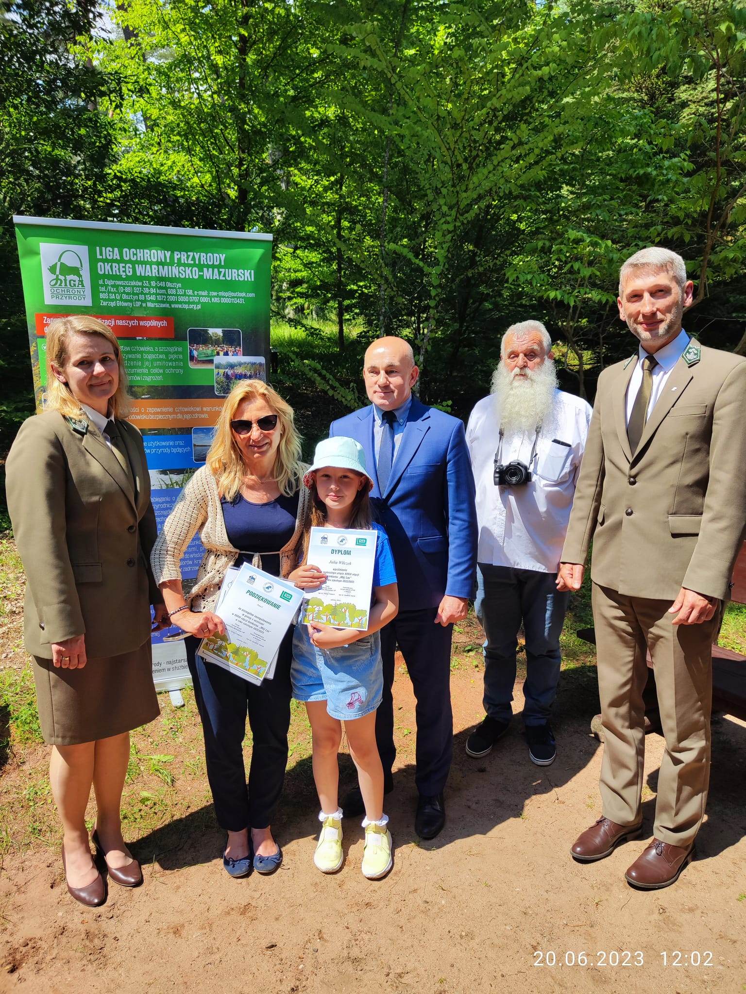 odebranie dyplomów w olsztyńskim arboretum